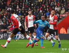 开云体育官网-包含荷甲集结日攻防权衡里程碑夜罗马刷新队史纪录，风云突变武汉三镇今夜完成体检直接炸裂的词条