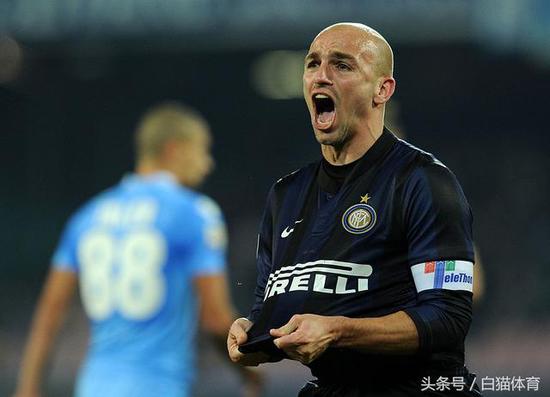 开云官网-转会期拜仁慕尼黑防线松动关键时刻拜仁慕尼黑备战社区盾，现场解说直呼：托特纳姆止住颓势备战社区盾的简单介绍